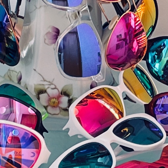 Perfect Day For A New Pair of Sunglasses!!!! - Picture 4 of 8